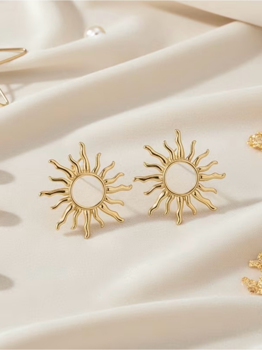 NEW! Luxury Gold Sunburst Stud Earrings. Sun Earrings ☀️ A4-149 - Picture 2 of 7
